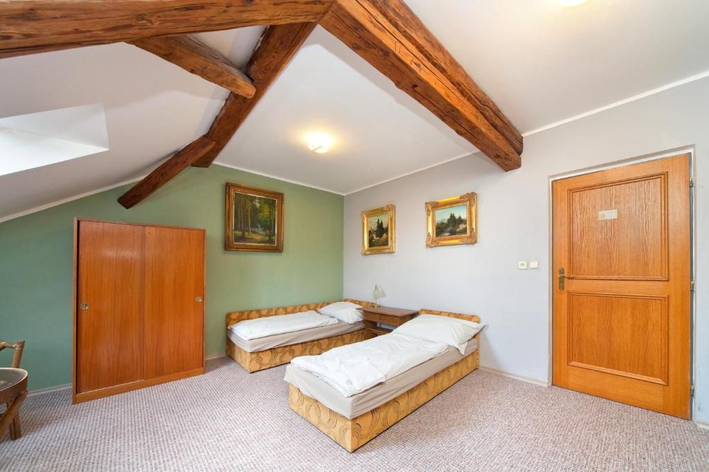 Hotel U Ruze Кутна-Гора Номер фото