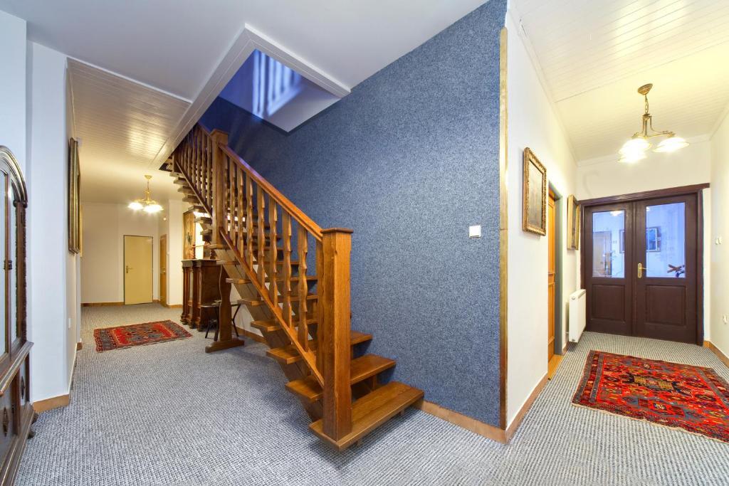 Hotel U Ruze Кутна-Гора Экстерьер фото